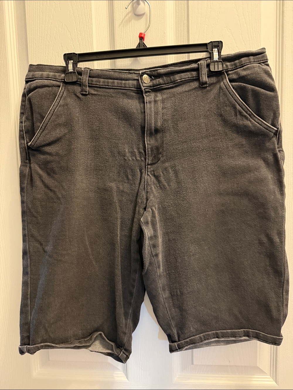 Diane Gilman Women’s Gray Black denim washed jean Shorts